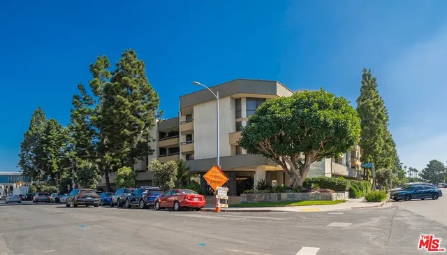 $849,000 | 750 South Spaulding Avenue, Unit 312, Los Angeles, CA 90036