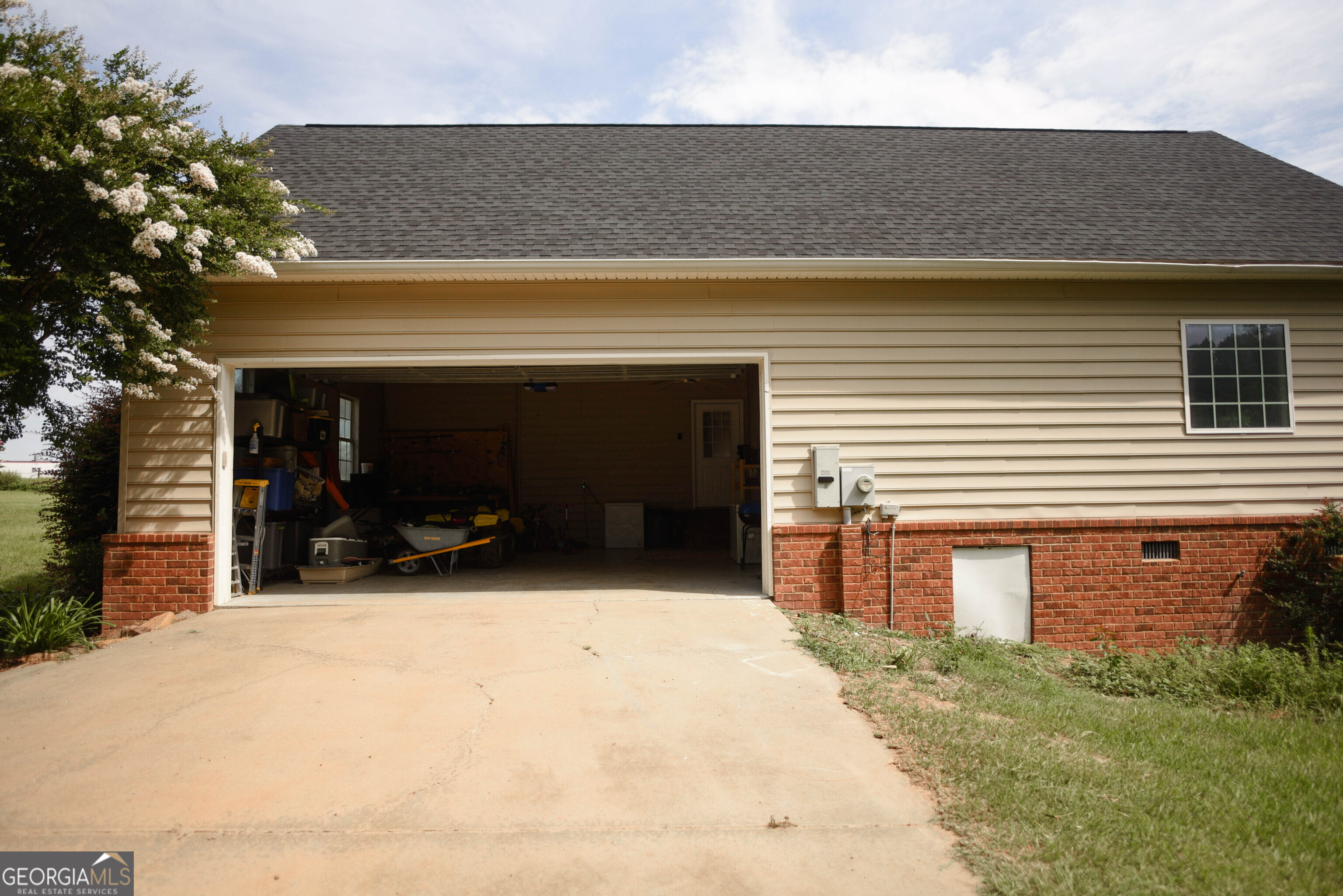 247 Darrell Thompson Road Lyons, GA 30436 - Photo 3 of 27