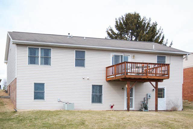 1134 Rockingham Drive Harrisonburg, VA 22802 - Photo 2 of 23 Gallery Image 2