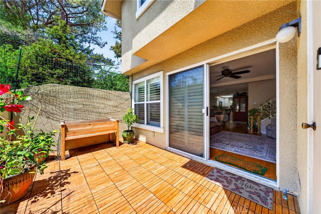 2731 Erringer Road, Unit 71 Simi Valley, CA 93065 - Photo 25 of 33