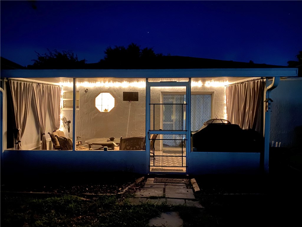 76564 Longleaf Loop Yulee, FL 32097 - Photo 24 of 27 a living room with furniture