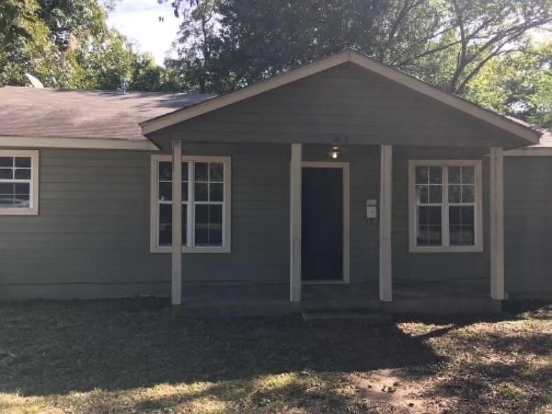 a backyard of a house