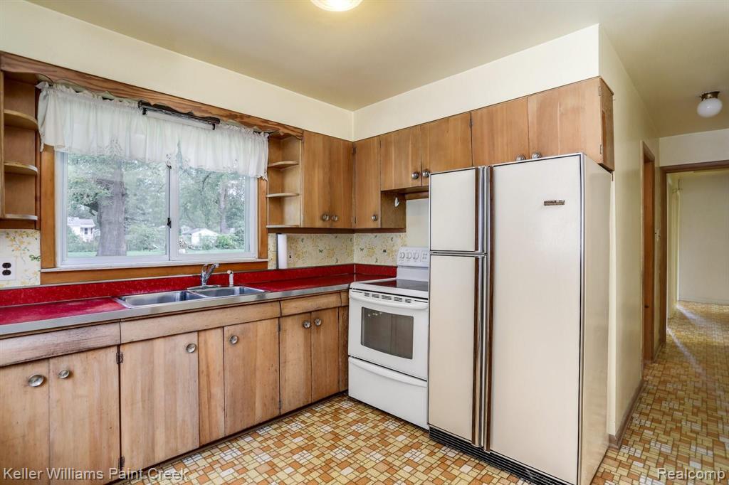 3201 Grant Road Rochester Hills, MI 48309 - Photo 7 of 16