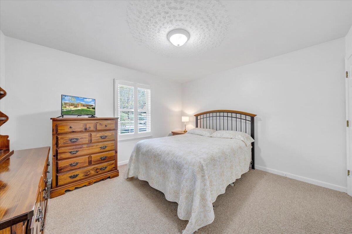 139 Winesap Road Roanoke, VA 24019 - Photo 32 of 71 33-MIB06358