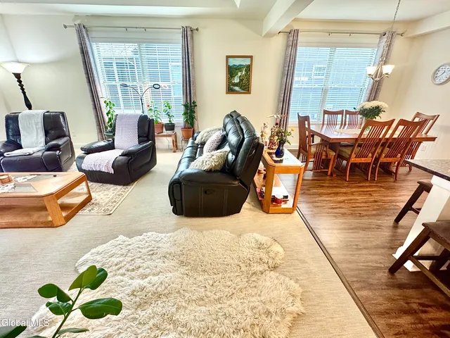 $579,900 | 23 Canterbury Lane, Bethlehem, NY 12054