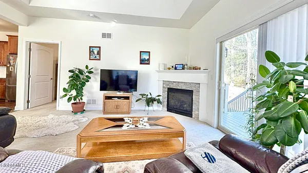 $549,000 | 23 Canterbury Lane, Bethlehem, NY 12054