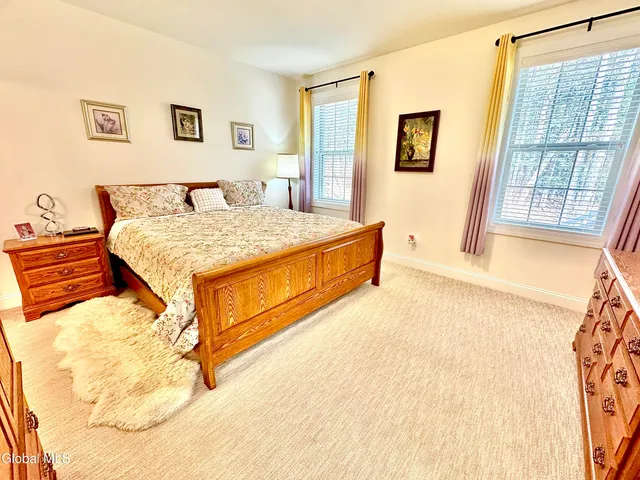 $579,900 | 23 Canterbury Lane, Bethlehem, NY 12054