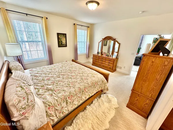 $549,000 | 23 Canterbury Lane, Bethlehem, NY 12054