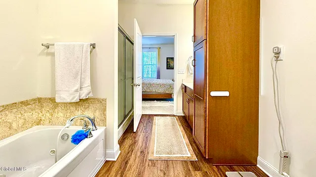 $579,900 | 23 Canterbury Lane, Bethlehem, NY 12054