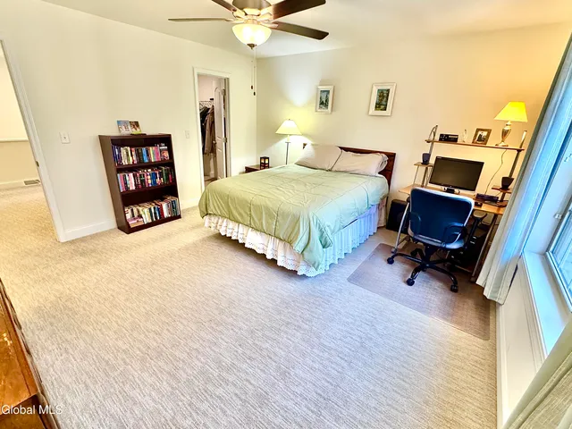 $579,900 | 23 Canterbury Lane, Bethlehem, NY 12054