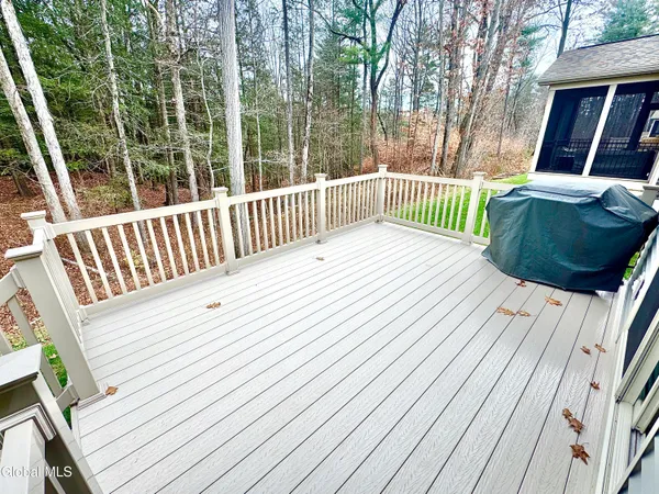 $549,000 | 23 Canterbury Lane, Bethlehem, NY 12054