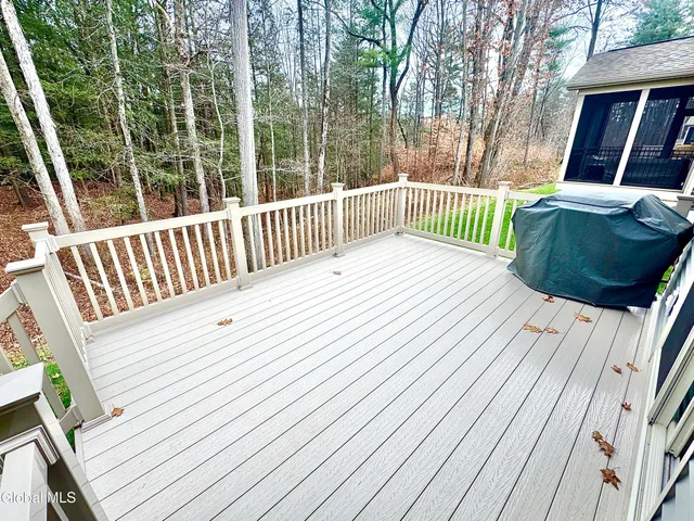 $579,900 | 23 Canterbury Lane, Bethlehem, NY 12054