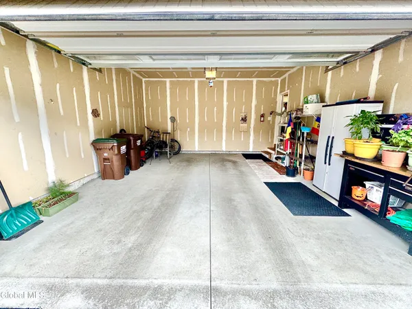 $549,000 | 23 Canterbury Lane, Bethlehem, NY 12054