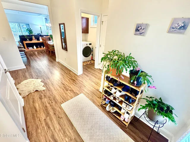 $579,900 | 23 Canterbury Lane, Bethlehem, NY 12054