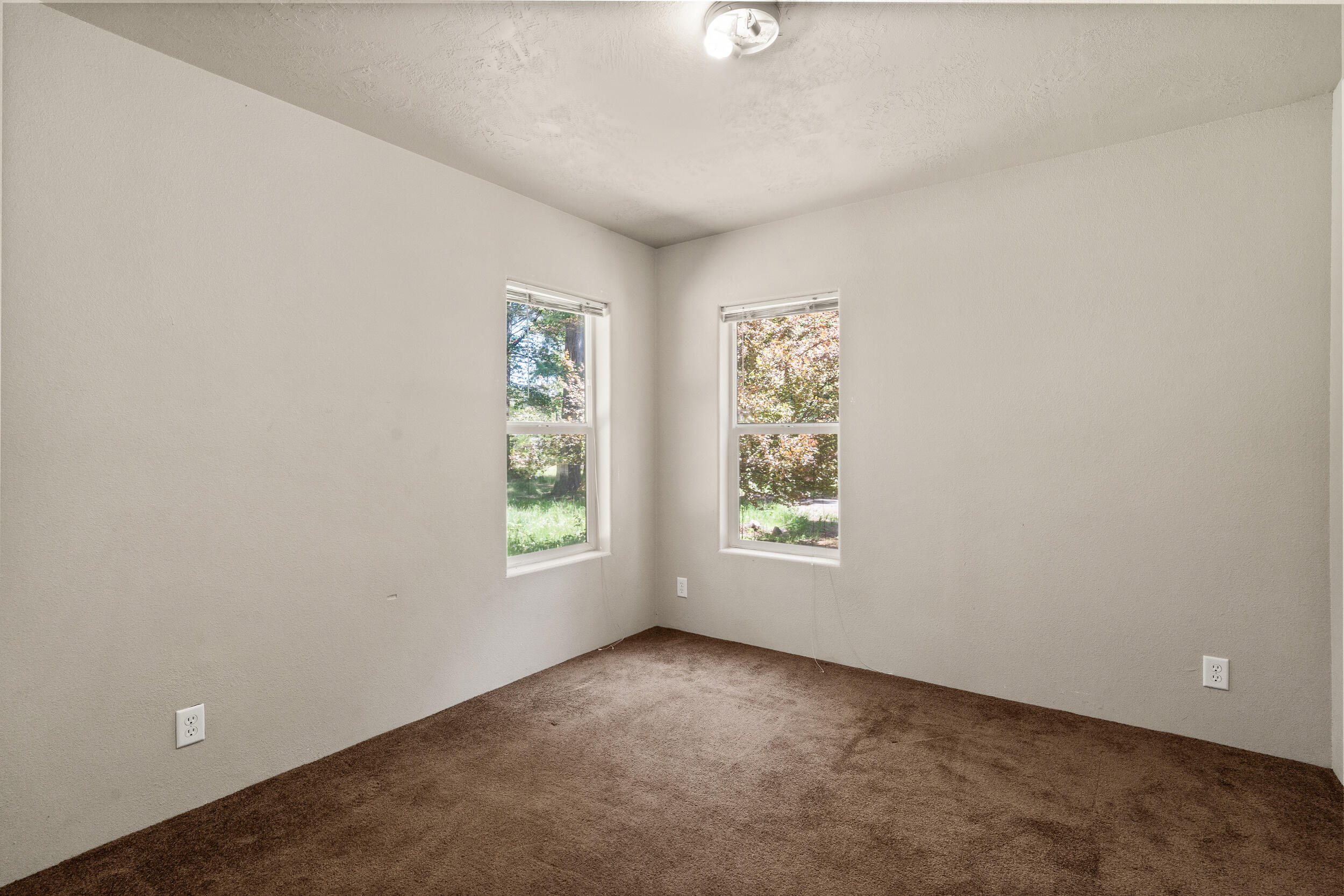 543 Pinewood Way Cave Junction, OR 97523 - Photo 12 of 27 543 pinewood way - 17