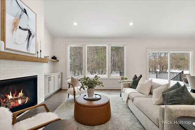 $679,900 | 9738 56th Avenue, Allendale, MI 49401