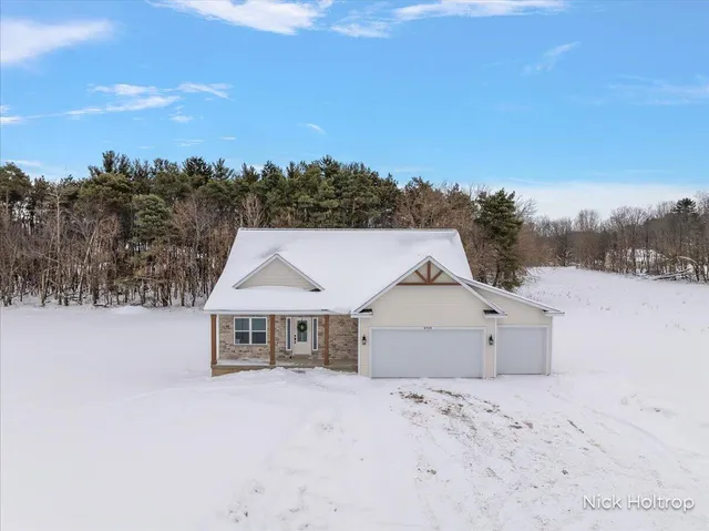 $679,900 | 9738 56th Avenue, Allendale, MI 49401