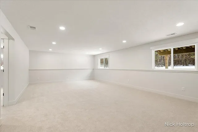 $679,900 | 9738 56th Avenue, Allendale, MI 49401