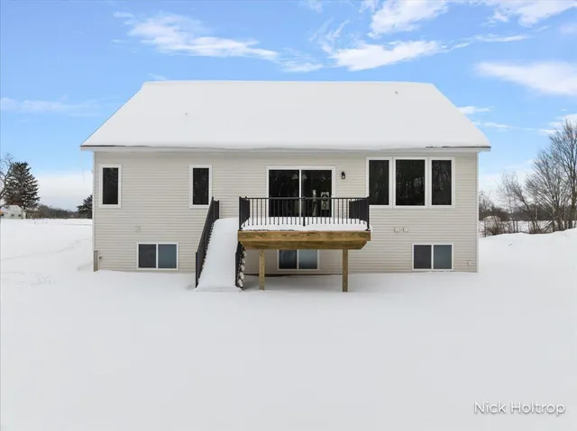 $679,900 | 9738 56th Avenue, Allendale, MI 49401