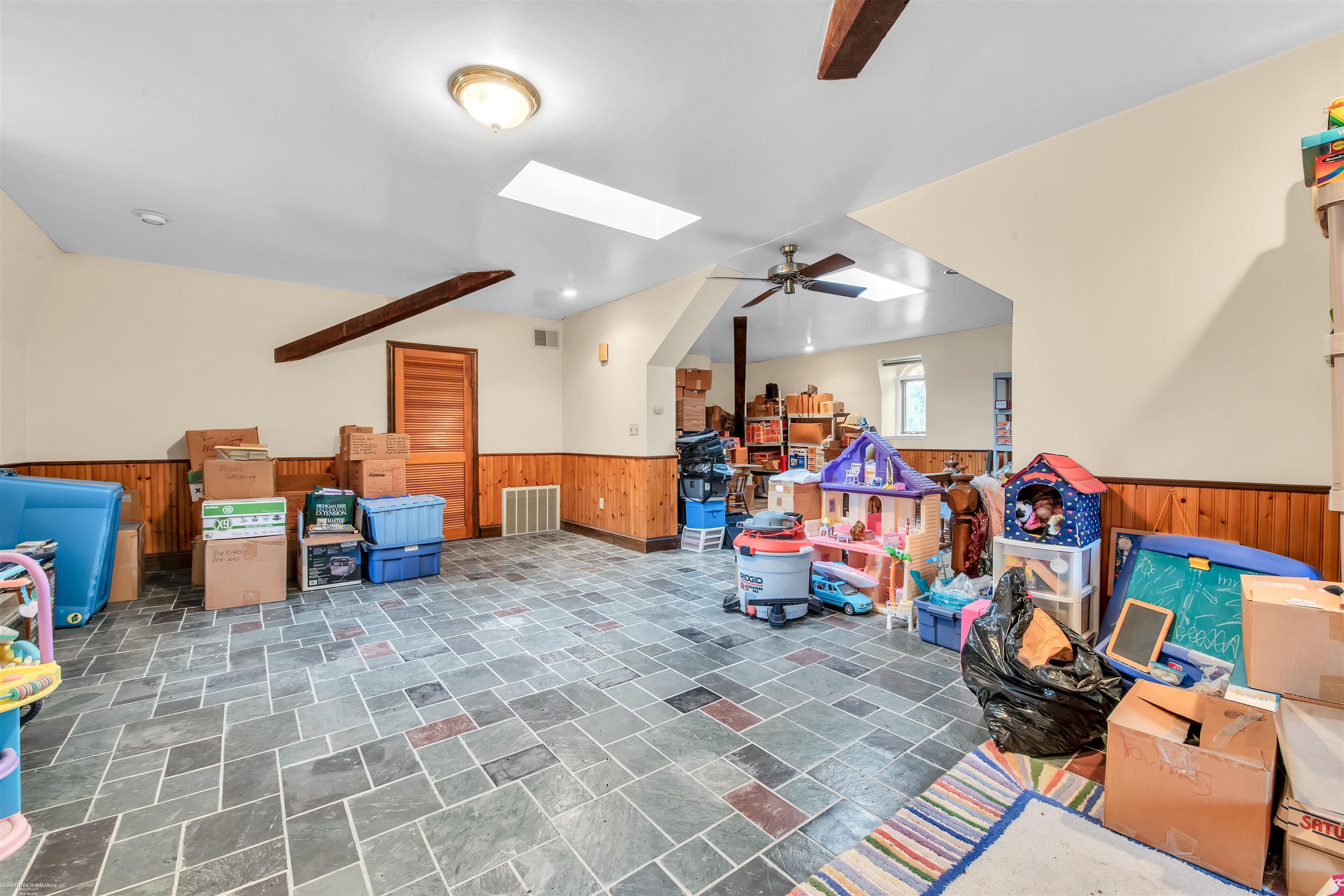 240 Minot Street Romeo, MI 48065 - Photo 42 of 57 50084343-42.JPG