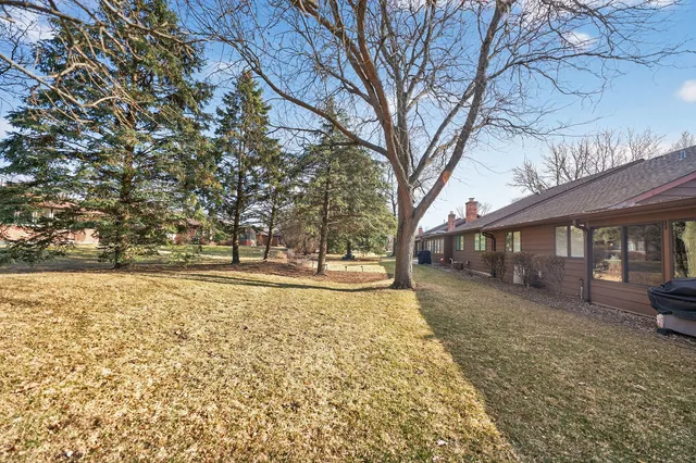 $299,900 | 2708 Greenwood Acres Drive, Unit 2708, DeKalb, IL 60115