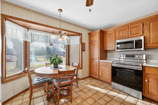 $299,900 | 2708 Greenwood Acres Drive, Unit 2708, DeKalb, IL 60115