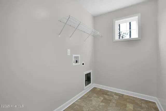 $2,400 | 1300 Whitney Drive, Aberdeen, NC 28315