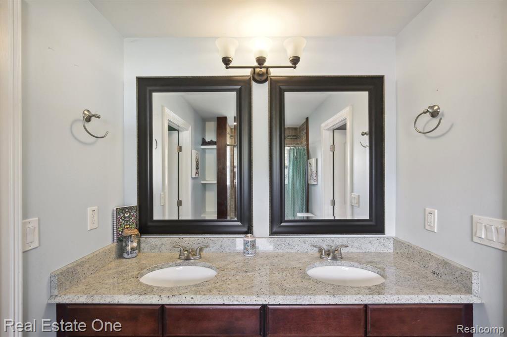 1100 Harding Avenue Rochester Hills, MI 48307 - Photo 28 of 37