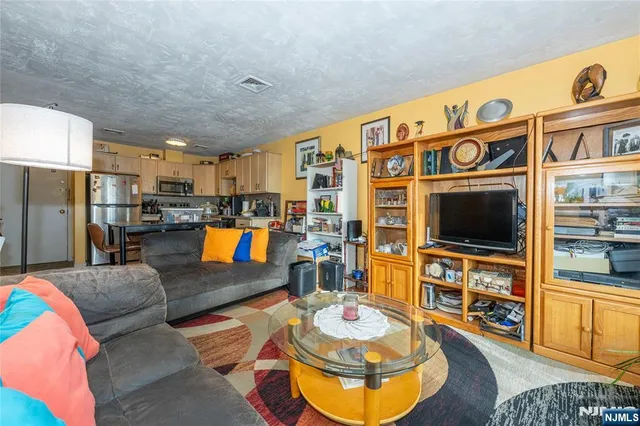 $339,000 | 75 Union Street, Unit 5E, Hackensack, NJ 07601