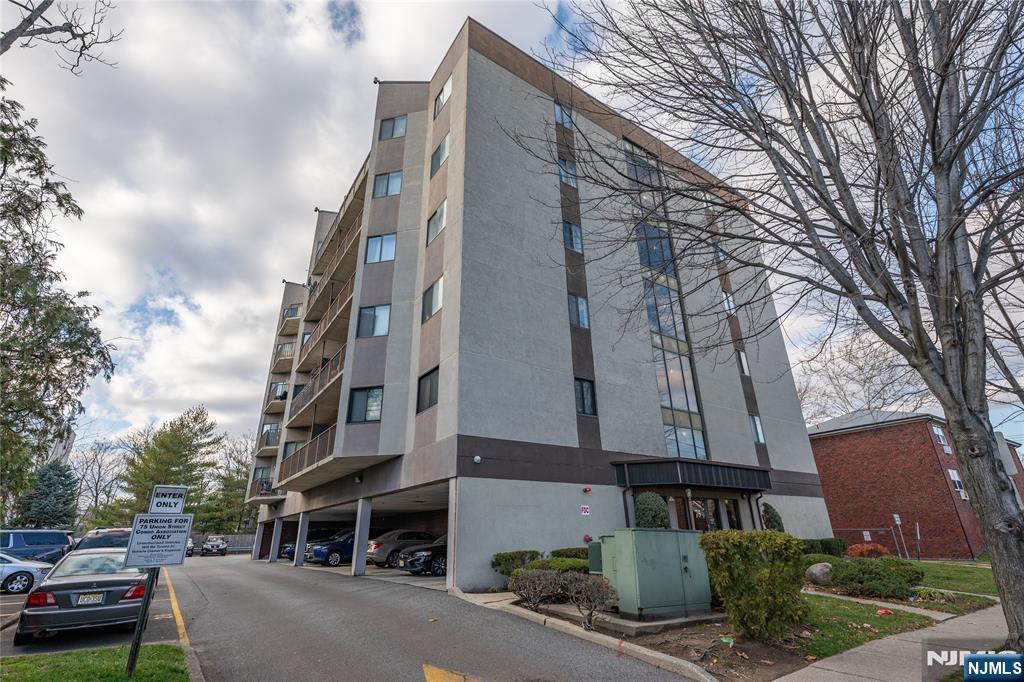 75 Union Street, Unit 5E Hackensack, NJ 07601 - Photo 3 of 24 a view of multiple houses with a street