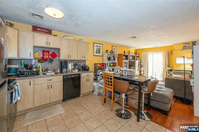 $339,000 | 75 Union Street, Unit 5E, Hackensack, NJ 07601