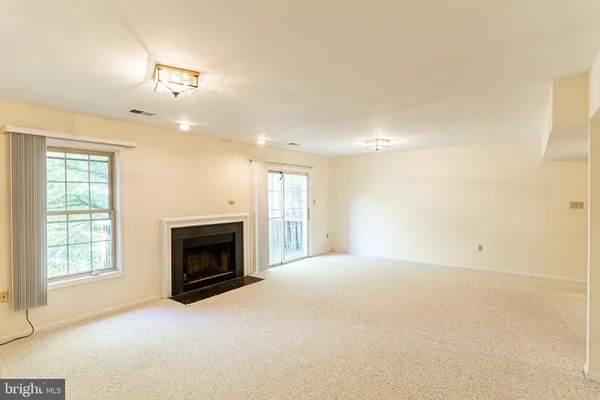 $3,950 | 2162 Kings Garden Way, Falls Church, VA 22043