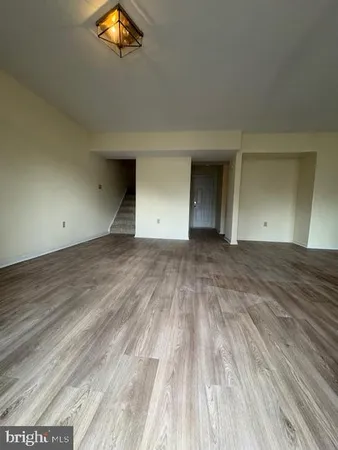 $3,950 | 2162 Kings Garden Way, Falls Church, VA 22043