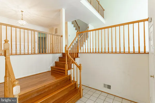 $3,950 | 2162 Kings Garden Way, Falls Church, VA 22043