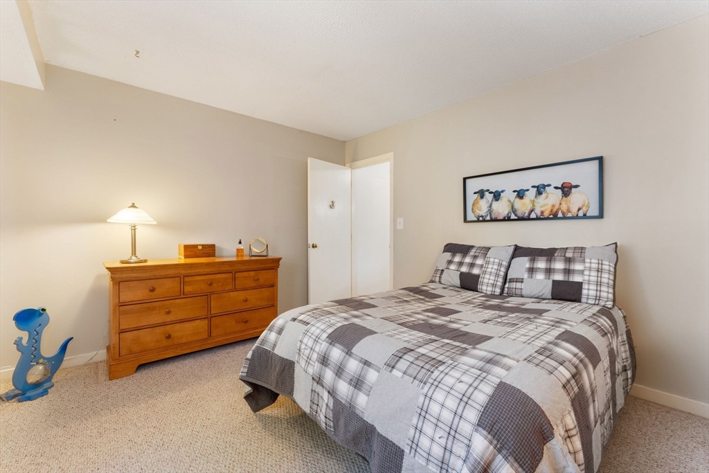33 Apple Tree Hill Road, Unit 33 Hopkinton, MA 01748 - Photo 21 of 41 Gallery Image 21