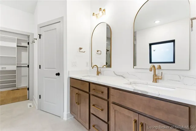 $649,000 | 711 Lillian Way, Jeffersonville, IN 47130