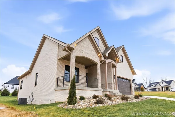 $649,000 | 711 Lillian Way, Jeffersonville, IN 47130