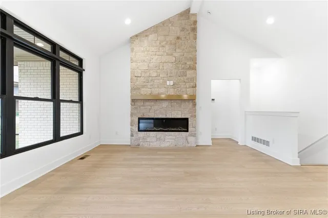 $649,000 | 711 Lillian Way, Jeffersonville, IN 47130