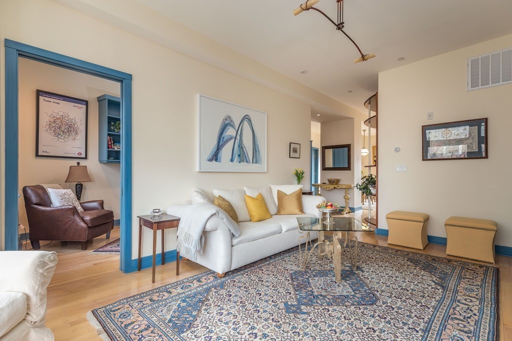 58 Pinckney Street, Unit 3 Boston, MA 02114 - Photo 12 of 27