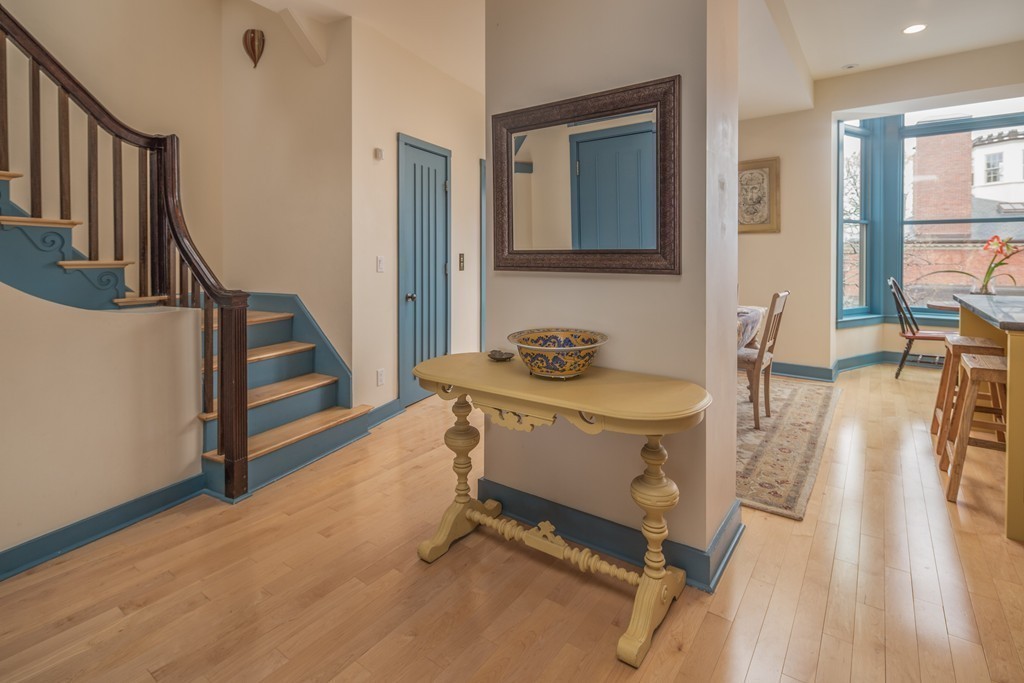 58 Pinckney Street, Unit 3 Boston, MA 02114 - Photo 17 of 27