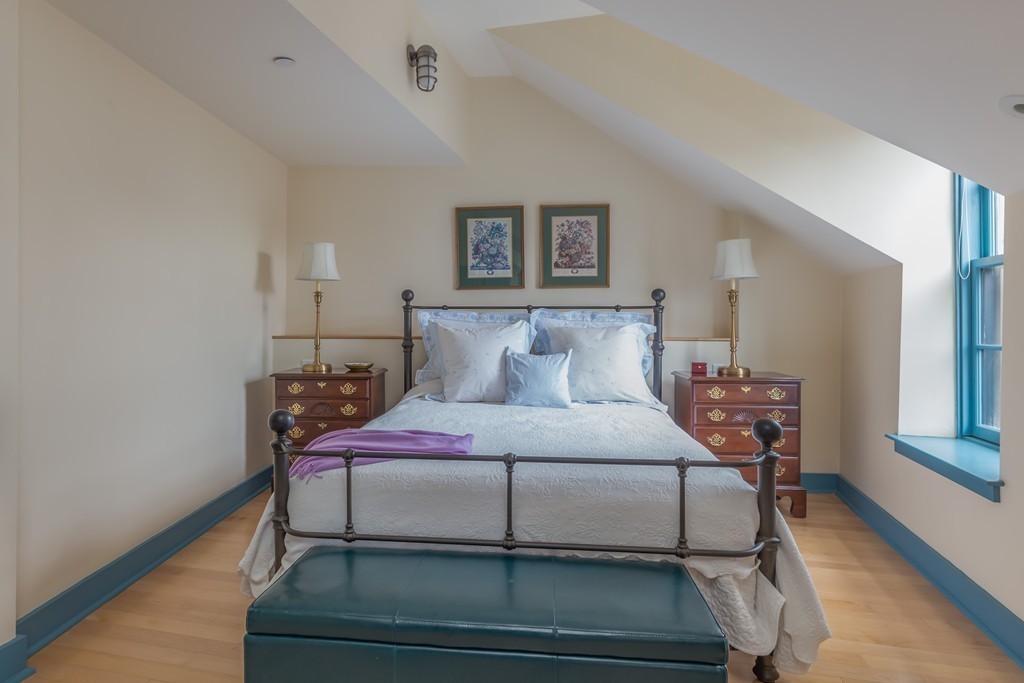 58 Pinckney Street, Unit 3 Boston, MA 02114 - Photo 21 of 27