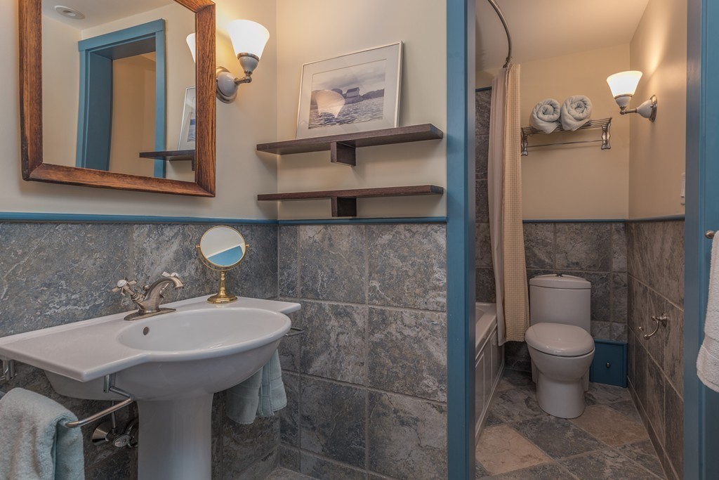 58 Pinckney Street, Unit 3 Boston, MA 02114 - Photo 23 of 27