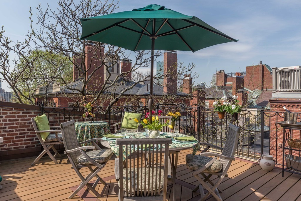 58 Pinckney Street, Unit 3 Boston, MA 02114 - Photo 6 of 27