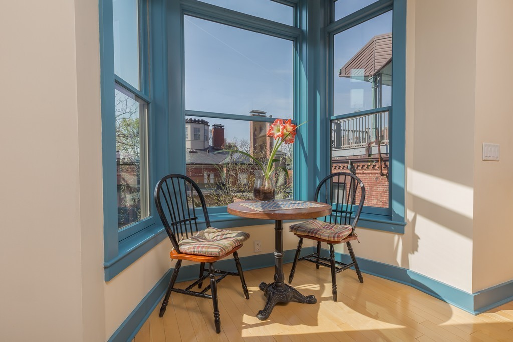 58 Pinckney Street, Unit 3 Boston, MA 02114 - Photo 10 of 27