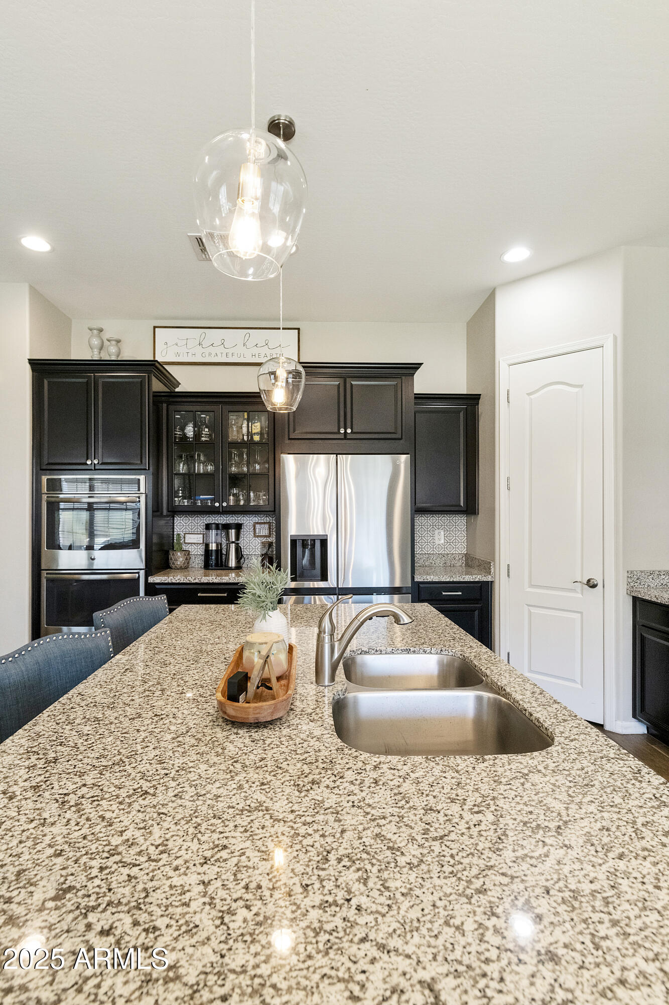 1517 West Redondo Drive Gilbert, AZ 85233 - Photo 4 of 55 DLB_1864