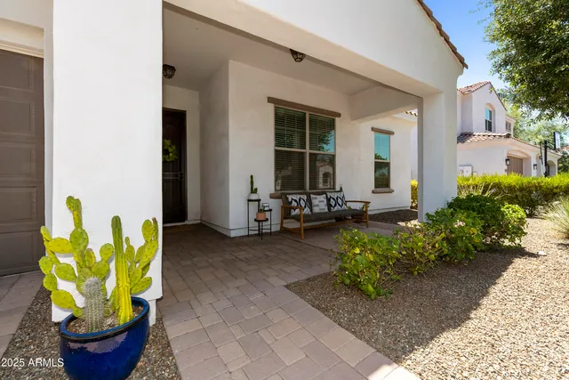 a view of a tennis court