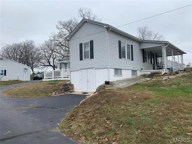 $205,000 | 211 Macarthur Street, Newburg, MO 65550