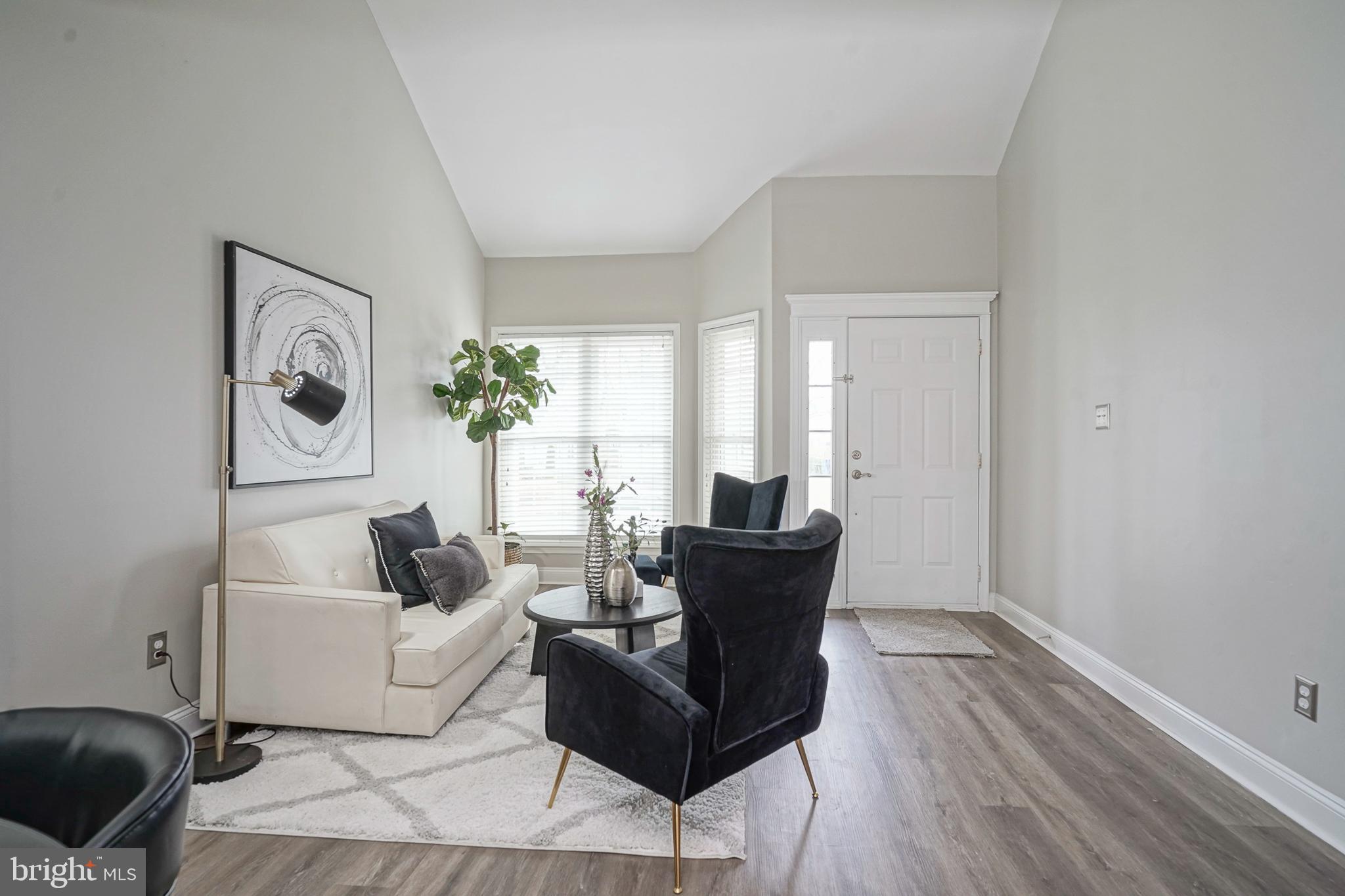 16 Mystic Way Burlington, NJ 08016 - Photo 5 of 42