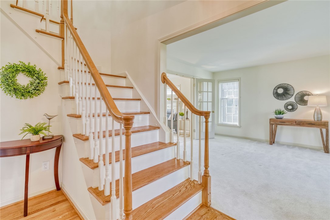 40 Embassy Drive Brighton, NY 14618 - Photo 3 of 27