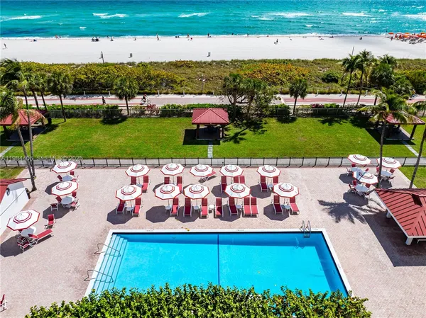 $5,200 | 2555 Collins Avenue, Unit 2402, Miami Beach, FL 33140
